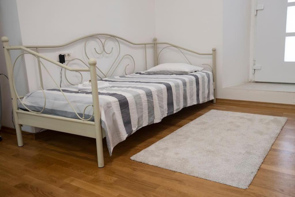 Apartment Sweet Raffaello On Location